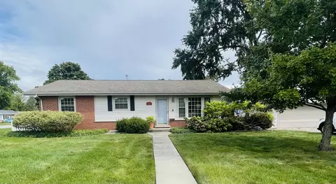 13039 W Playfield Dr, Crestwood, IL 60418