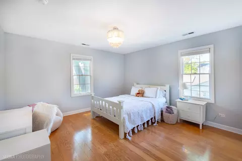 Bedroom - 2447 Pick Dr, Glenview, IL 60025 photo 4 of 4
