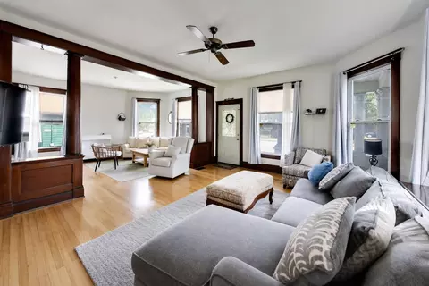 Living - 422 Summit St, Elgin, IL 60120 photo 2 of 5