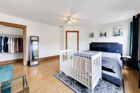 Bedroom - 422 Summit St, Elgin, IL 60120 photo 4 of 7