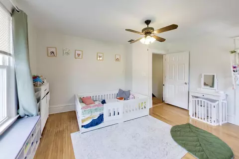 Bedroom - 422 Summit St, Elgin, IL 60120 photo 7 of 7