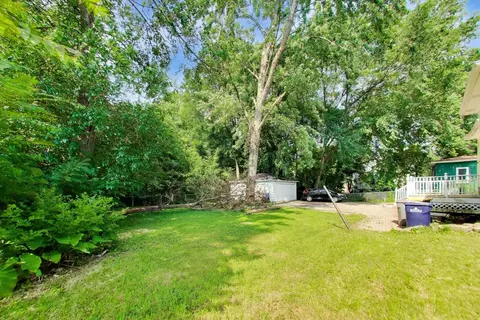 Exterior - 422 Summit St, Elgin, IL 60120 photo 13 of 15