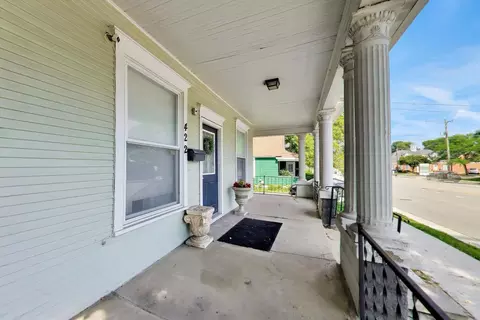 Exterior - 422 Summit St, Elgin, IL 60120 photo 3 of 15