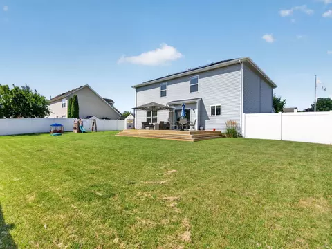 Exterior - 1914 Eagle Dr, Morris, IL 60450 photo 9 of 12