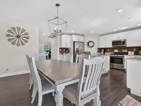 Dining - 1914 Eagle Dr, Morris, IL 60450 photo 3 of 3