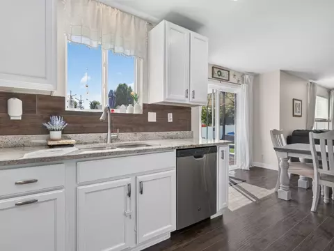 Kitchen - 1914 Eagle Dr, Morris, IL 60450 photo 5 of 5