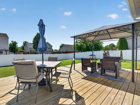Exterior - 1914 Eagle Dr, Morris, IL 60450 photo 5 of 12