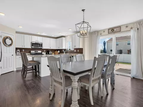 Dining - 1914 Eagle Dr, Morris, IL 60450 photo 2 of 3