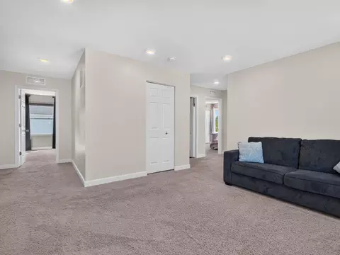 Entry Way - 1914 Eagle Dr, Morris, IL 60450 photo 2 of 2