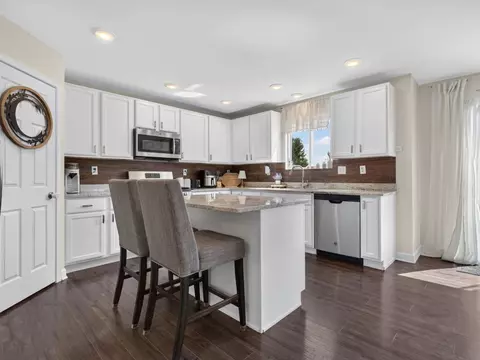 Kitchen - 1914 Eagle Dr, Morris, IL 60450 photo 2 of 5
