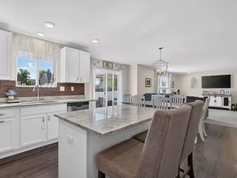 Kitchen - 1914 Eagle Dr, Morris, IL 60450 photo 3 of 5