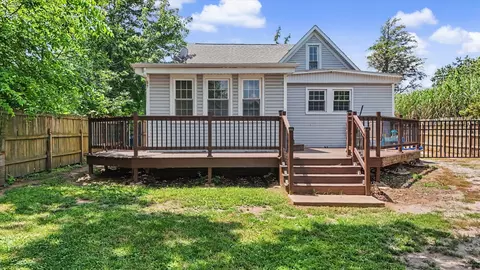 315 N Main St, Arrowsmith, IL 61722 photo 3