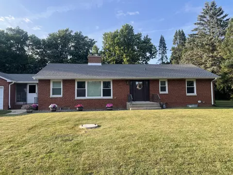10738 9th St, Winthrop Harbor, IL 60096