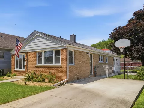 2840 Washington St, Franklin Park, IL 60131