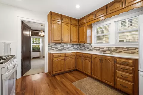 Kitchen - 511 27th Ave, Moline, IL 61265 photo 1 of 3