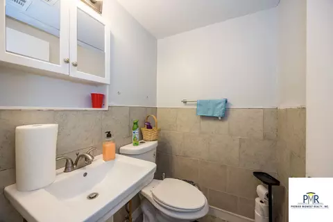 Bath - 5750 S Lowe Ave, Chicago, IL 60621 photo 2 of 2