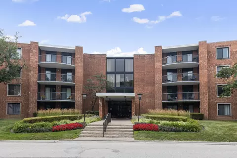 1605 E Central Rd #304A, Arlington Heights, IL 60005