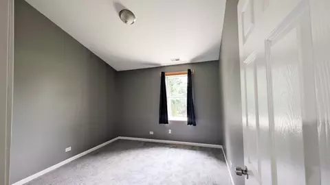 Bedroom - 568 Manor Pl, Aurora, IL 60506 photo 1 of 5