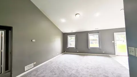 Living - 568 Manor Pl, Aurora, IL 60506 photo 2 of 2