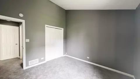 Bedroom - 568 Manor Pl, Aurora, IL 60506 photo 2 of 5
