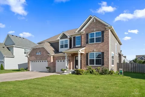 Exterior - 3617 Emerald Rd, Elgin, IL 60124 photo 1 of 5