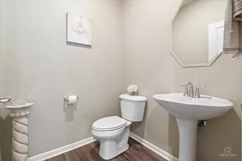 Entry Way - 3617 Emerald Rd, Elgin, IL 60124 photo 5 of 7