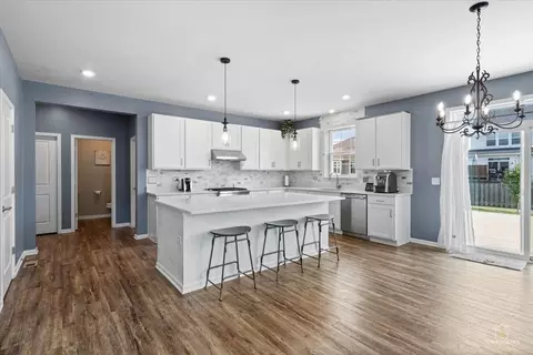 Kitchen - 3617 Emerald Rd, Elgin, IL 60124 photo 3 of 6