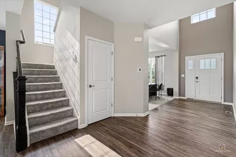 Entry Way - 3617 Emerald Rd, Elgin, IL 60124 photo 1 of 7