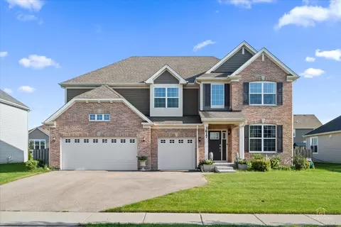 Exterior - 3617 Emerald Rd, Elgin, IL 60124 photo 2 of 5