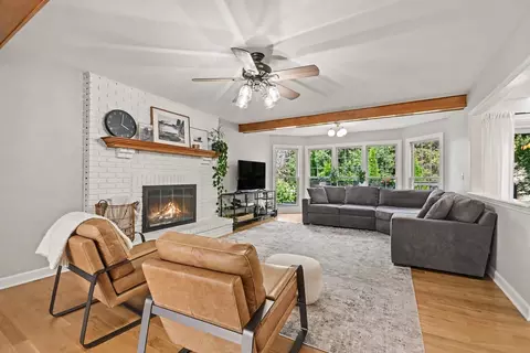 Living - 2606 Modaff Rd, Naperville, IL 60565 photo 2 of 4