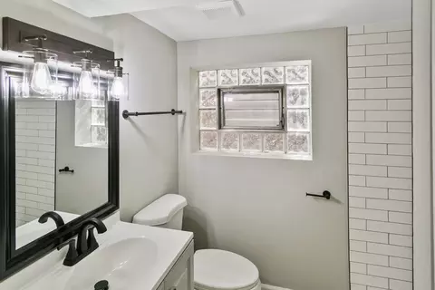 Bath - 5445 S 73rd Ave, Summit, IL 60501 photo 1 of 4