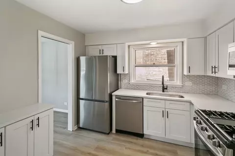 Kitchen - 5445 S 73rd Ave, Summit, IL 60501 photo 1 of 2