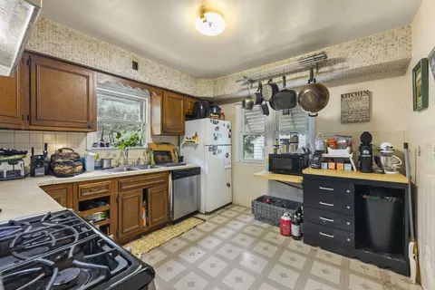 Kitchen - 732 Bangs St, Aurora, IL 60505 photo 2 of 3