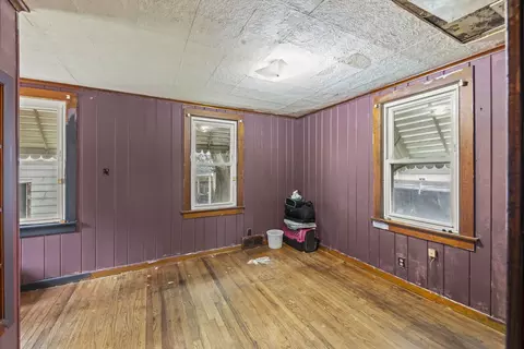 Bedroom - 732 Bangs St, Aurora, IL 60505 photo 1 of 5