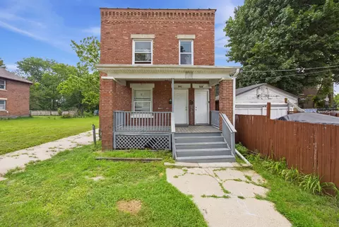 948 S 3rd St, Rockford, IL 61104