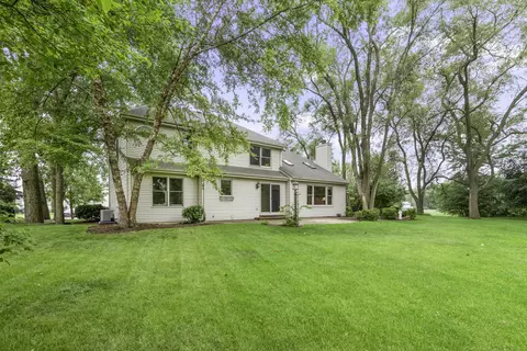 Exterior - 997 S Hampton Ct, Aurora, IL 60506 photo 7 of 17