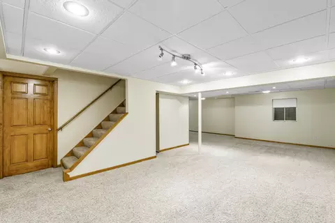 Other - 997 S Hampton Ct, Aurora, IL 60506 photo 8 of 12