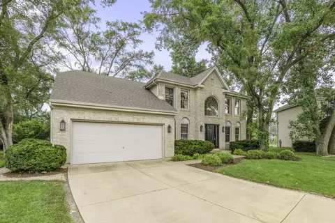 Exterior - 997 S Hampton Ct, Aurora, IL 60506 photo 3 of 17