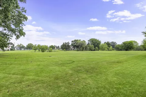 Exterior - 997 S Hampton Ct, Aurora, IL 60506 photo 9 of 17