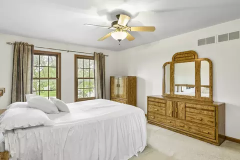 Bedroom - 997 S Hampton Ct, Aurora, IL 60506 photo 2 of 6