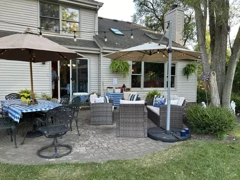 Exterior - 997 S Hampton Ct, Aurora, IL 60506 photo 14 of 17