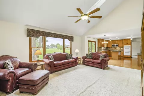 Living - 997 S Hampton Ct, Aurora, IL 60506 photo 8 of 8