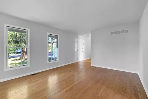 Living - 1917 Chestnut Grove Dr, Plainfield, IL 60586 photo 1 of 4