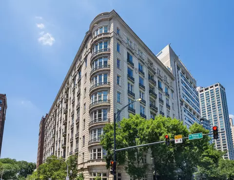 3400 N Lake Shore Dr #1B, Chicago, IL 60657