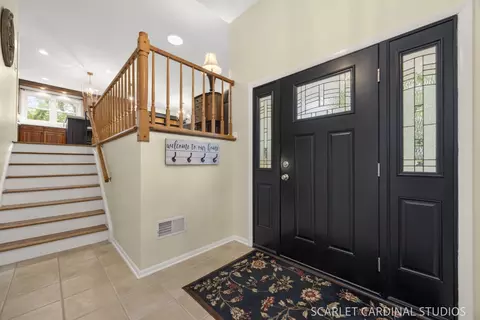 Entry Way - 1881 Cambridge Ln, Wheaton, IL 60189 photo 1 of 1