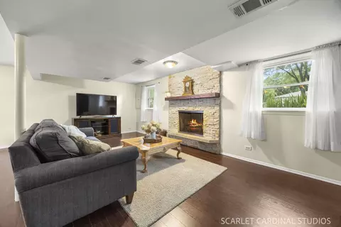 Living - 1881 Cambridge Ln, Wheaton, IL 60189 photo 2 of 4