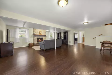 Living - 1881 Cambridge Ln, Wheaton, IL 60189 photo 3 of 4