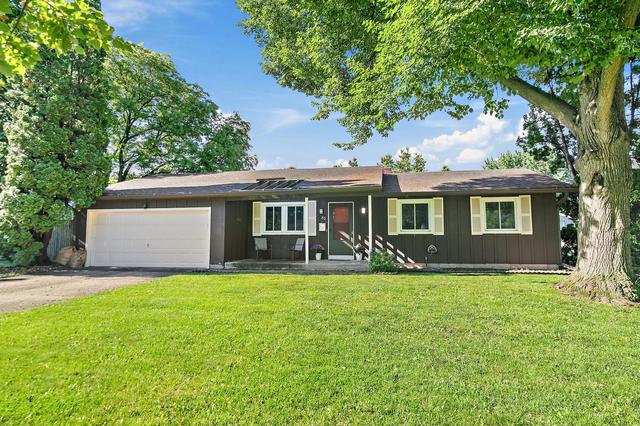 85 Sherbon Ln, Crystal Lake, IL 60014