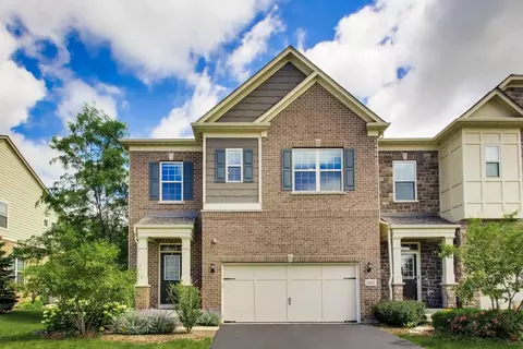 307 Camberley Ln, Lincolnshire, IL 60069