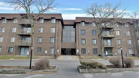 840 Elder Rd #A405, Homewood, IL 60430